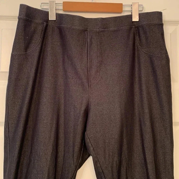 Dark Denim  Stretch Capris 1X - Picture 3 of 10